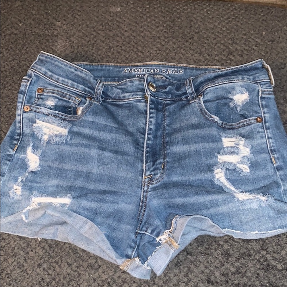 AE DENIM SHORTS SIZE 14